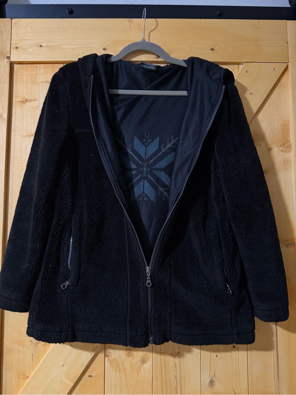 Tsunami Vintage Sherpa Fleece Zip Jacket Small Hooded Snowflake Black Canada